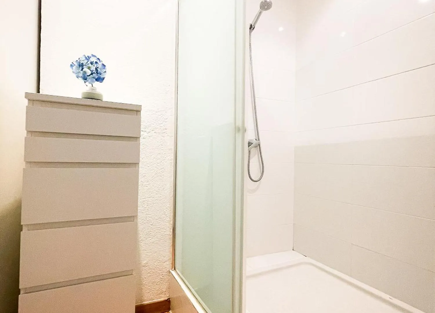 Private Rooms In Born - Barcelona 0*,  Španělsko