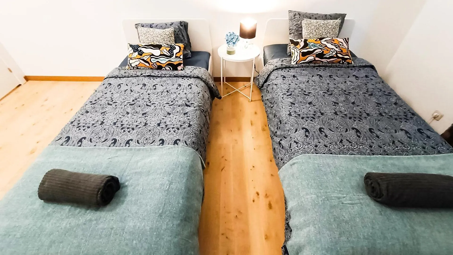 Private Rooms In Born - Barcelona Hostal